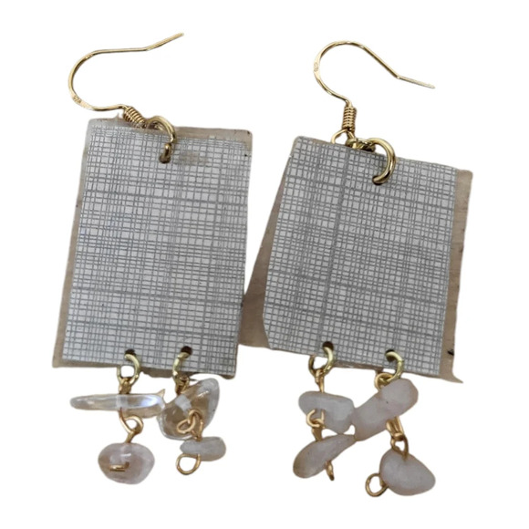 Norway # 614, Rock Carvings Quartz Clips Earrings - Picture 2 of 3